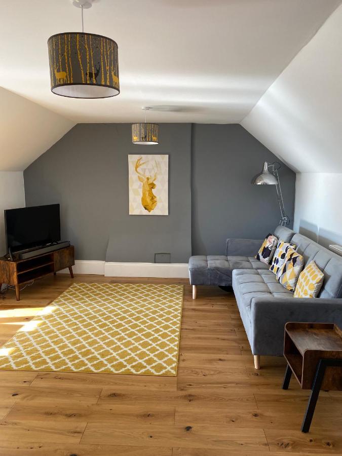 Stylish Georgian Apartment In An Ideal Location Норт-Волшем Екстер'єр фото